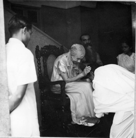 Mother blessing Kapali Sastry 1951